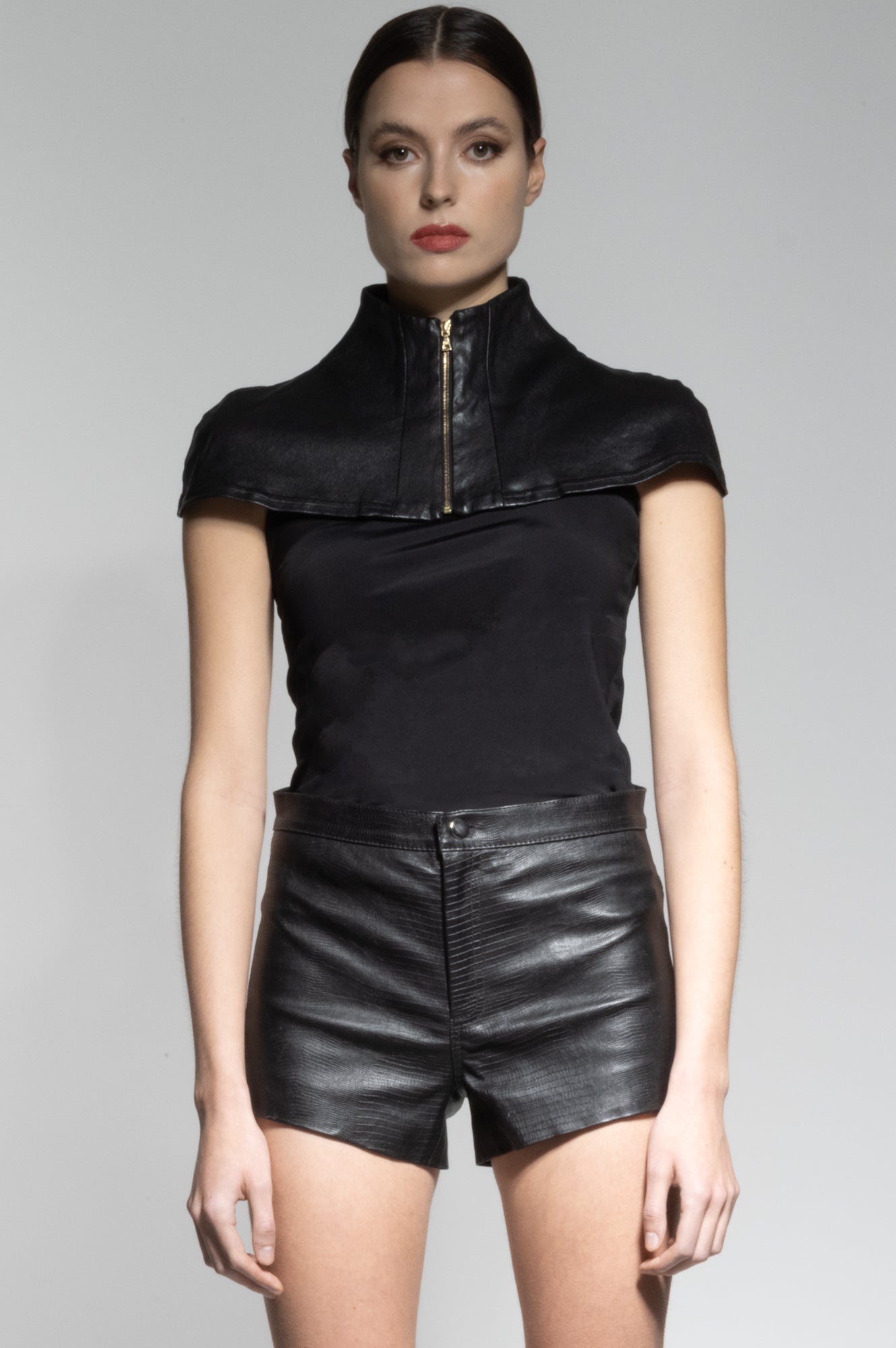 HASY LEATHER CAPE